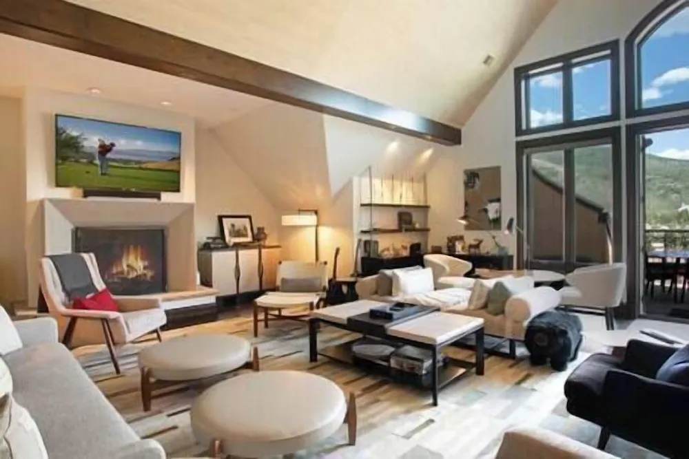 Top Floor 4br Arrabelle Sleeps 10 Resort Amenities - Vail, CO