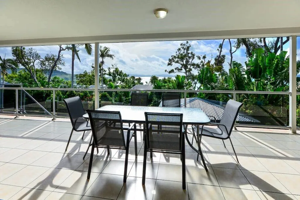 Blue Water Views 9, Seaview Apartment On Hamilton Island - Hamilton Island