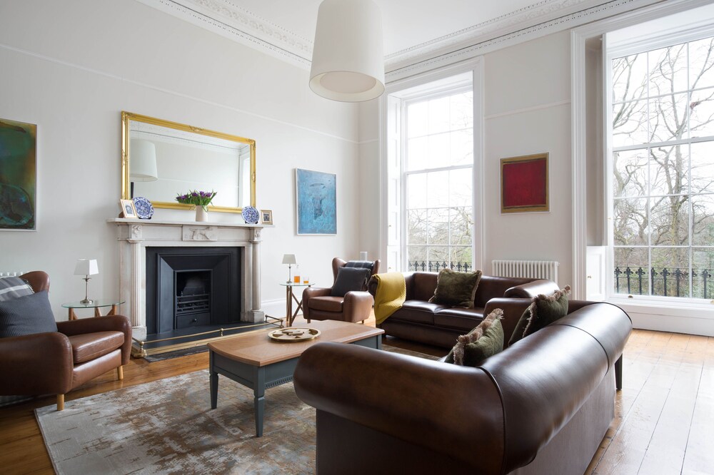 Magnificent Georgian 3-bedroom Apartment In New Town - Edinburgh, UK