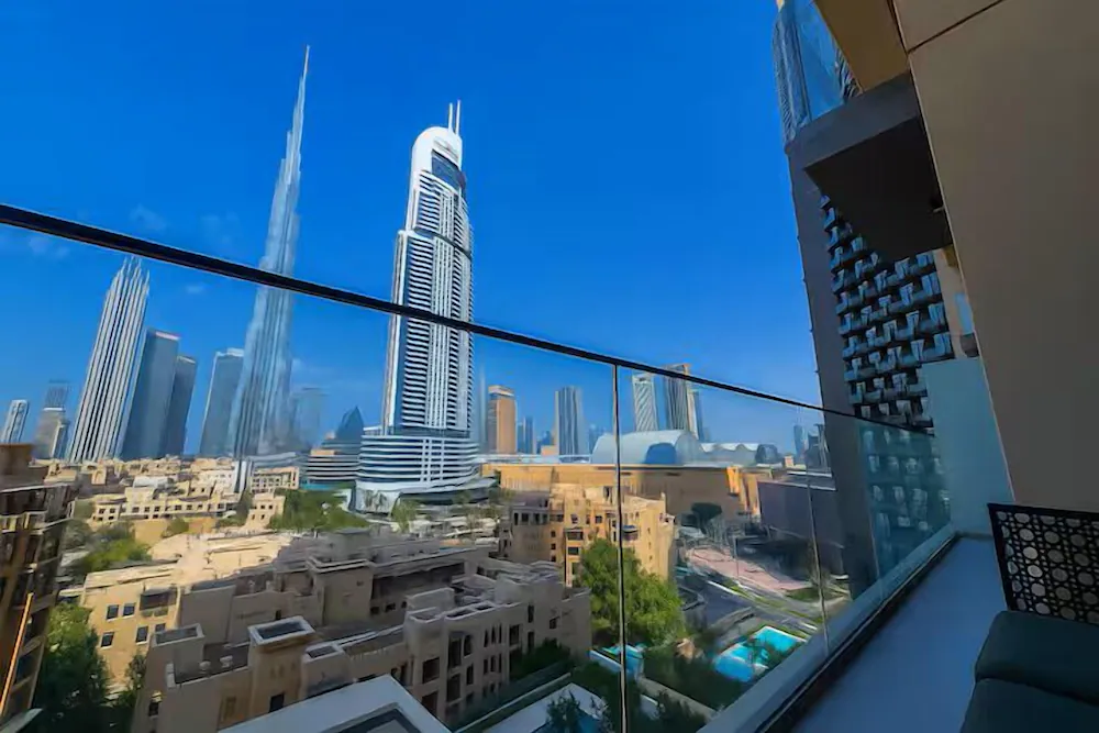 Vogue Vacation Homes, Downtown Burj Royale Near Dubai Mall And Burj Khalifa ,Two Bedroom Apartment With Large Balcony And Access To All Amenities - Dubai