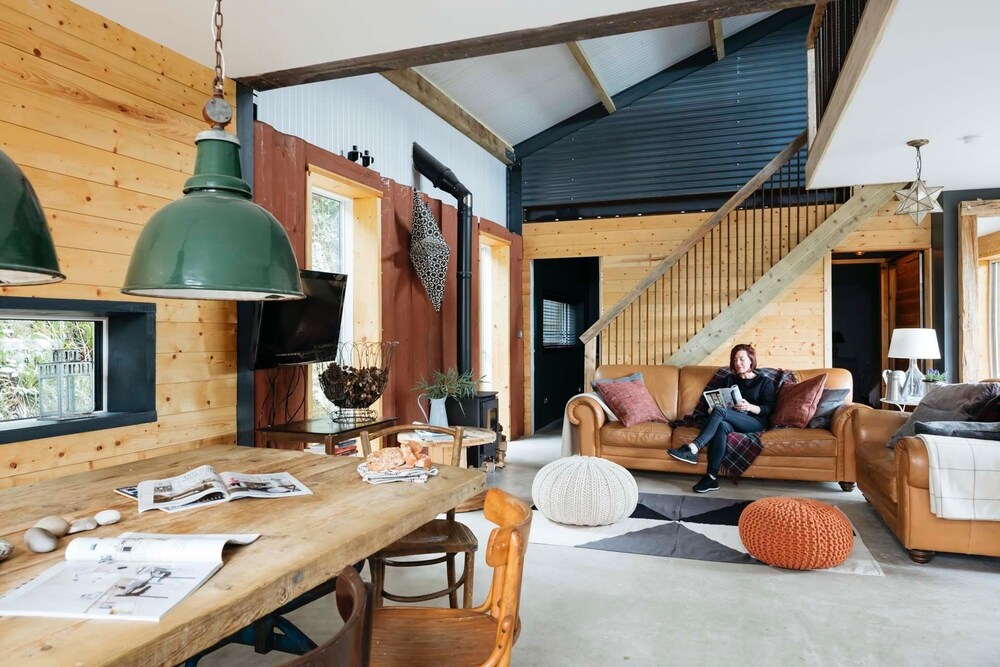 Unique Lodge With Industrial Designed Interior - Wicklow Town