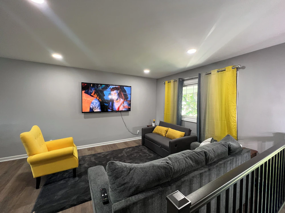 Cozy Home In Rockford \Nsleeps 8 - Rockford, IL