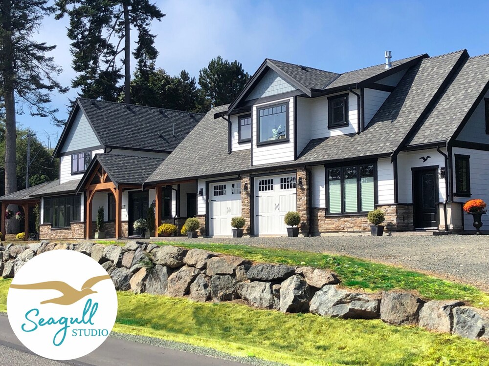 Seagull Studio Vacation Suite - Sooke