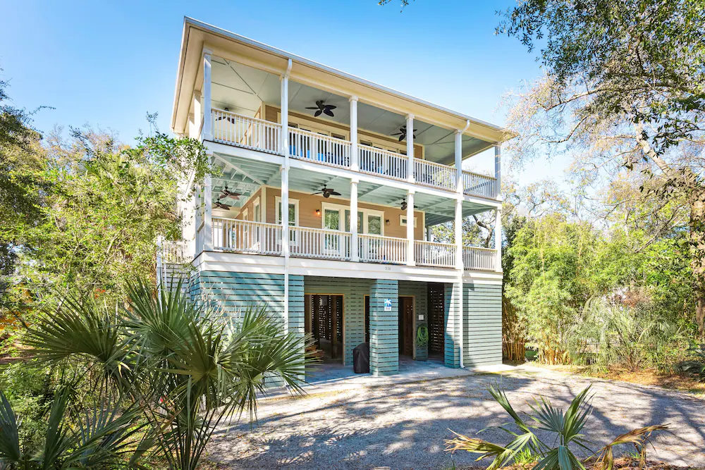 316 E Hudson - The High Tides - Hot Tub - 4 Bedrooms - Folly Beach, SC