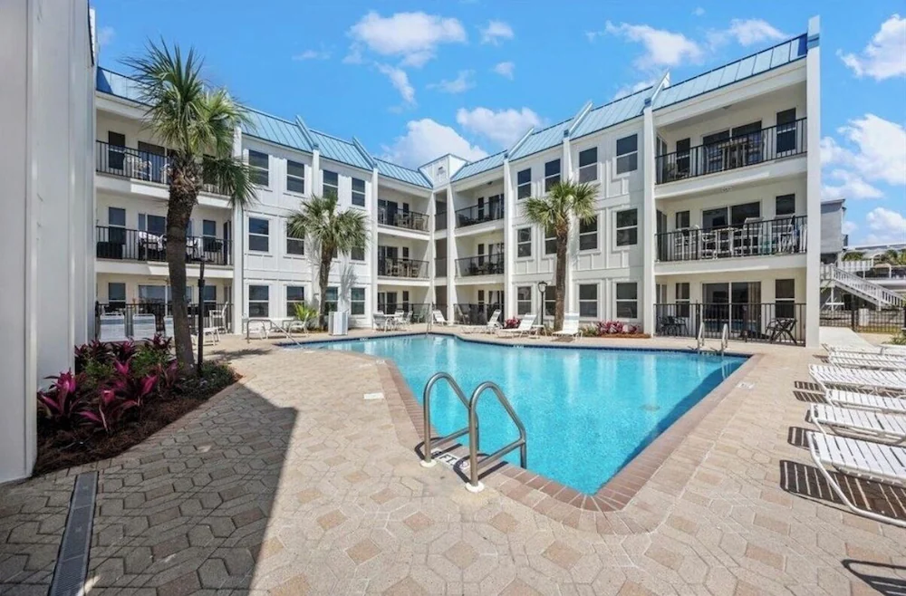 Direct Beach Access - Top Floor Unit - Gulf Views From Complex. - Destin