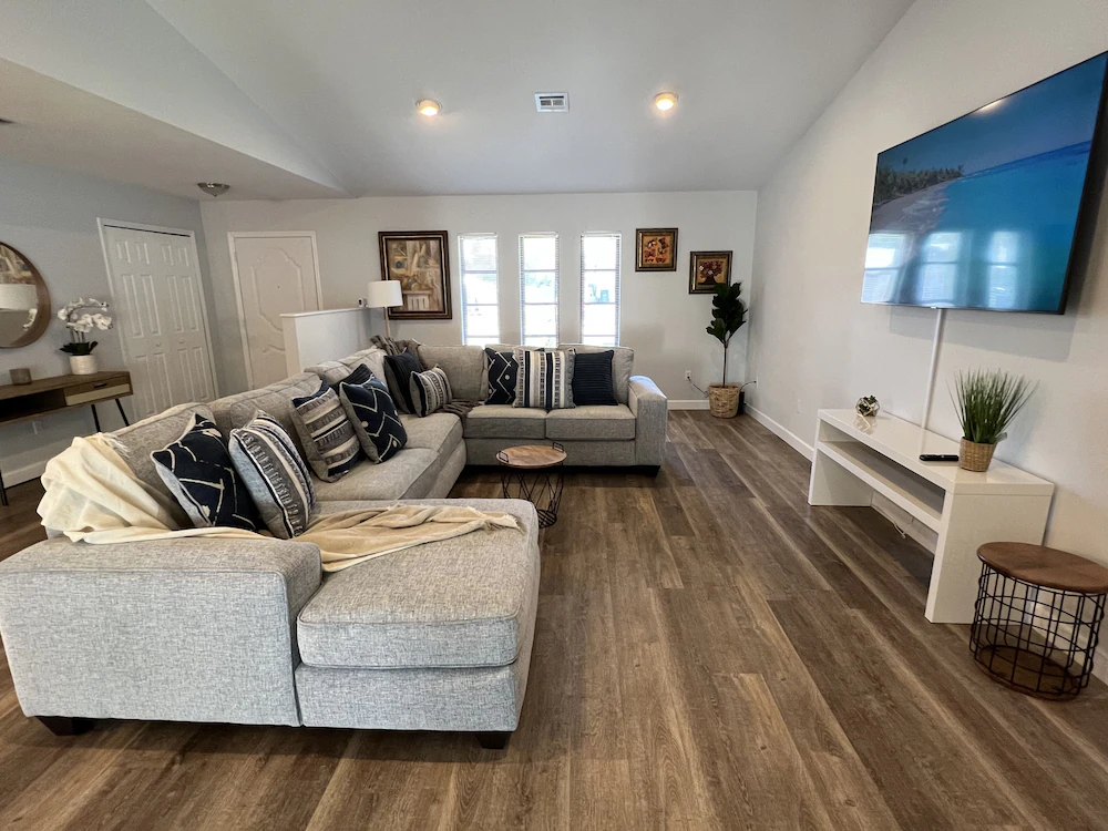 New! Fully Renovated 3/2 Luxury Vacation Home - Venice, FL