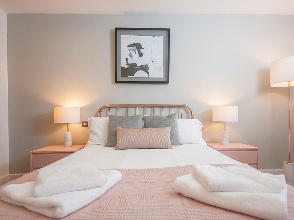 The Most Central Apartment In Cardiff - Pass The Keys - Cardiff