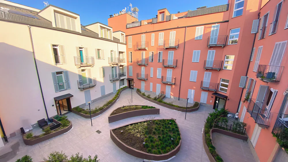 Le Corti Segrete. Petrella - Milan