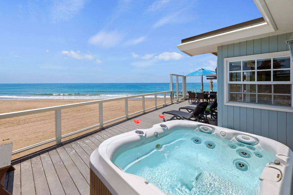 Beautiful Oceanfront Home With Jacuzzi - Carpinteria, CA