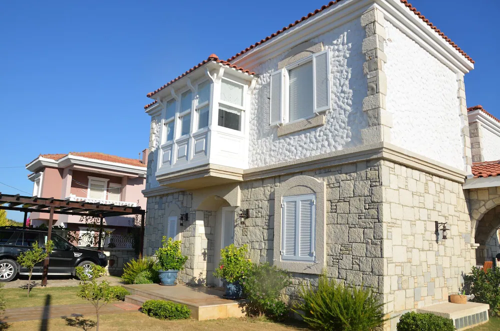 Vacation Villa In Cesme, Turkey With Private Pool And 150 Mt To The Beach. - Ovacık