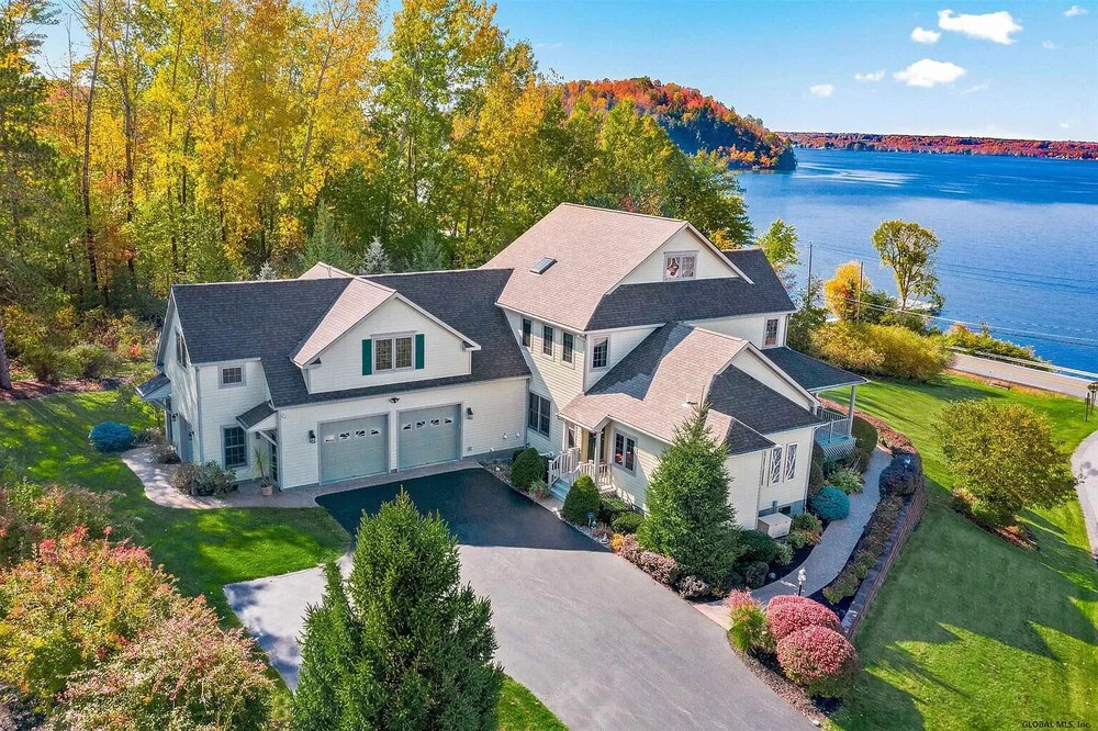 The Artemis Lake House - Lakefront Getaway - Saratoga Springs, NY