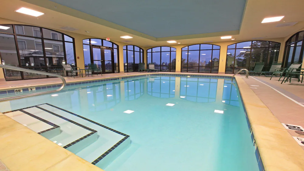 Studio | Pool. Free Breakfast. Gym + Indoor Pool - ホット・スプリングス, AR