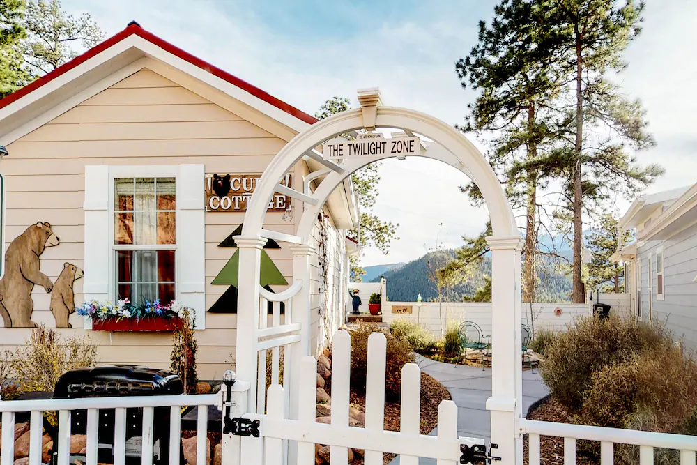 Tiny Home Cottage W/ Mountain View, Kitchen & Firepit - Dogs Ok - Woodland Park, CO