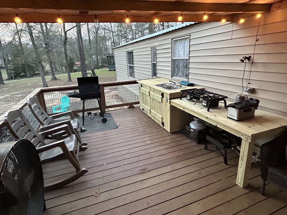 Twin Pines Toledo Bend Camp With Plenty Of Boat Parking In Quiet Neighborhood - 路易斯安那