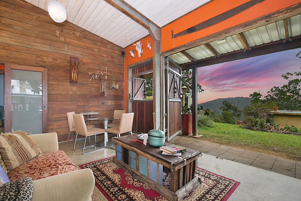 The Shed Conversion With Hot Tub And Amazing Views: Building#5 - Brisbane