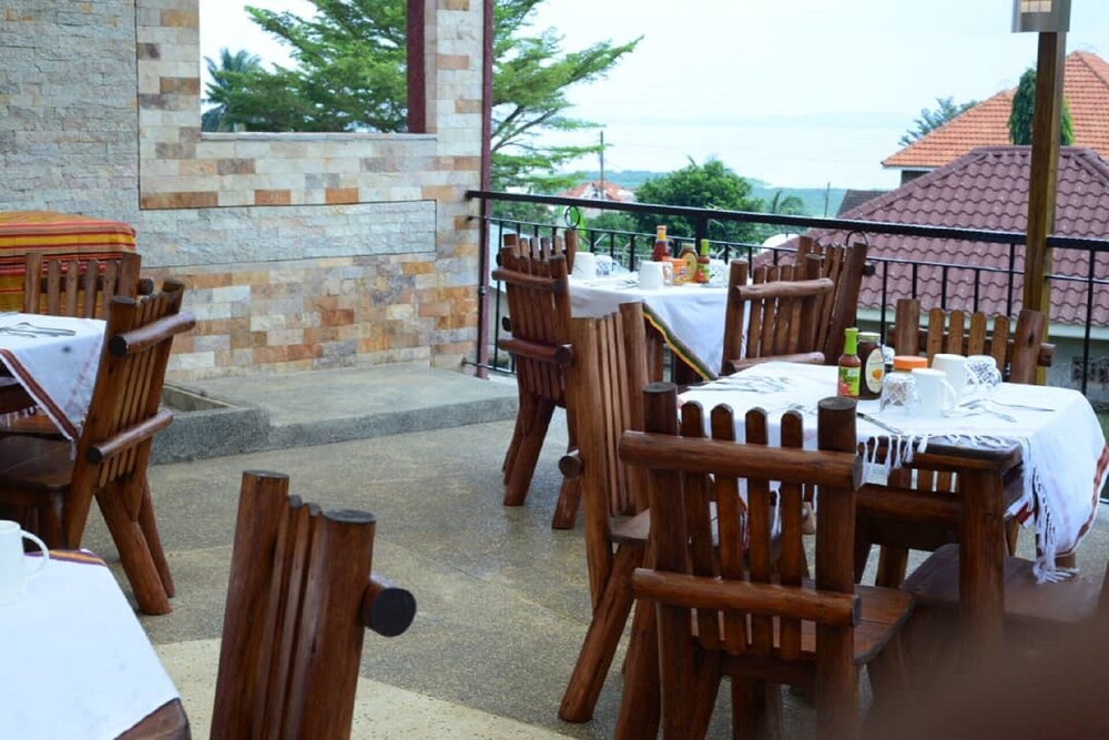 Airport Link Guest House - Uganda