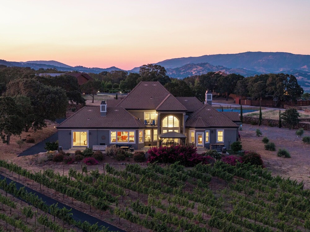 The Wine Country Villa A Private 29 Acre Estate - Fairfield