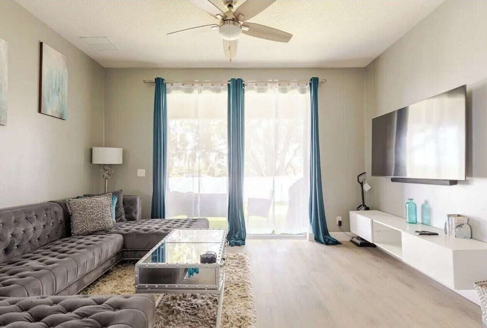 Chic & Comfy 3br Home Near Orlando & Wekiwa Springs - アポップカ, FL