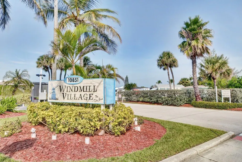 Treasure Coast Location With Resort Type Amenities - Caraïbes