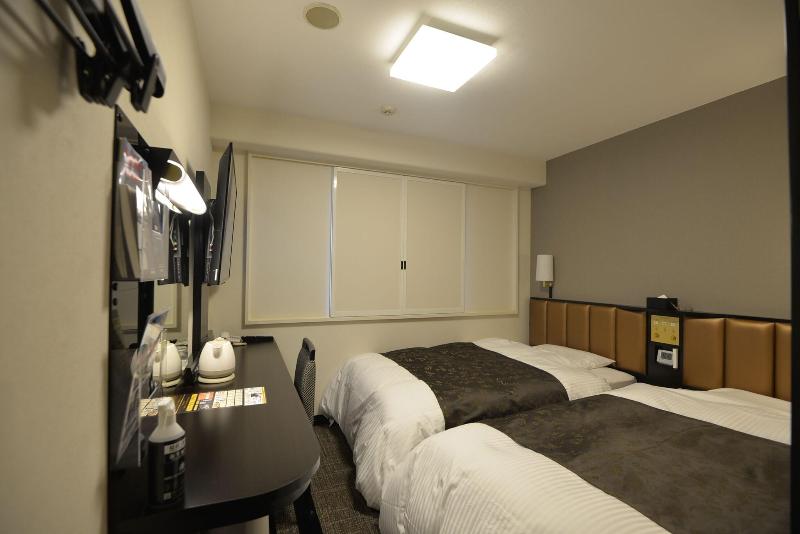 Standard Single room full double bed