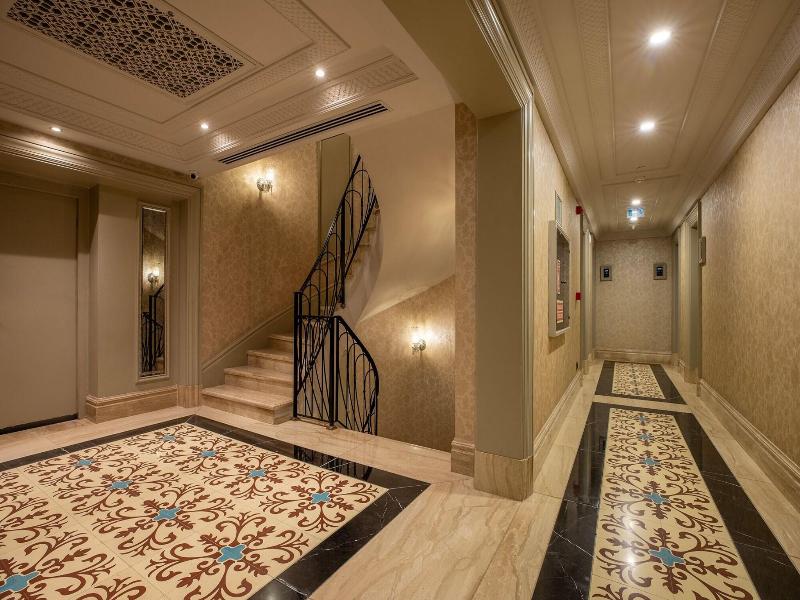 The Central Palace Hotel - Bosphorus - Riva