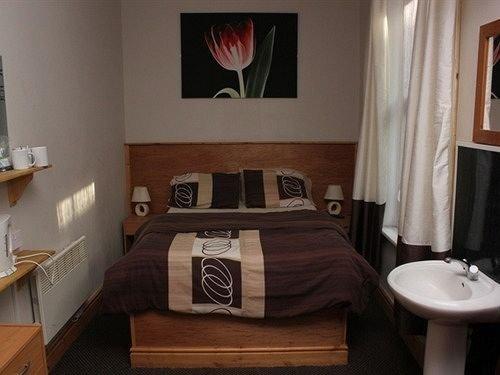 Economy Double room full double bed