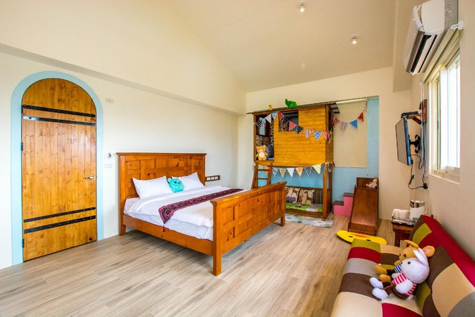 Deluxe Quadruple room