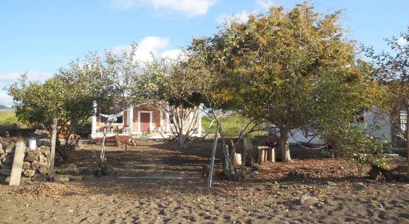 Black Beach House - Islas Galápagos