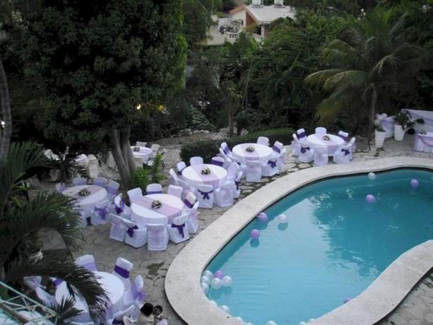1 Bedroom Standard Quadruple Family room with view full double bed