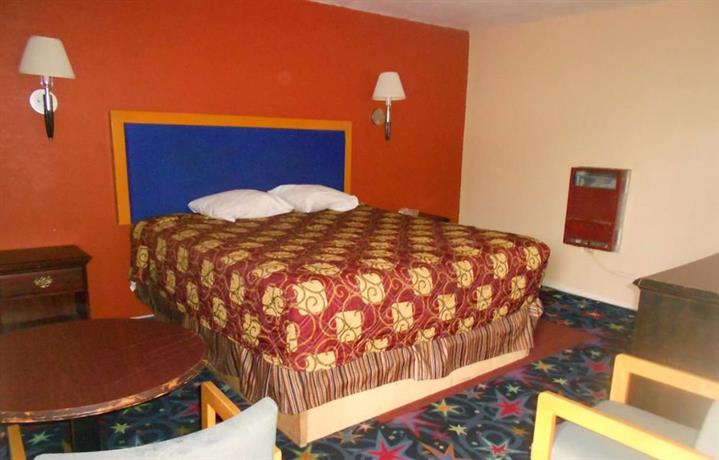 Travelers Motor Inn exterior