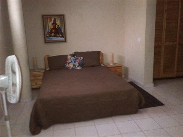 1 Bedroom Standard Double room with view full double bed