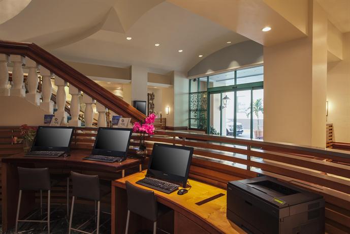 1 Bedroom Double Suite with balcony and with bay view full double bed