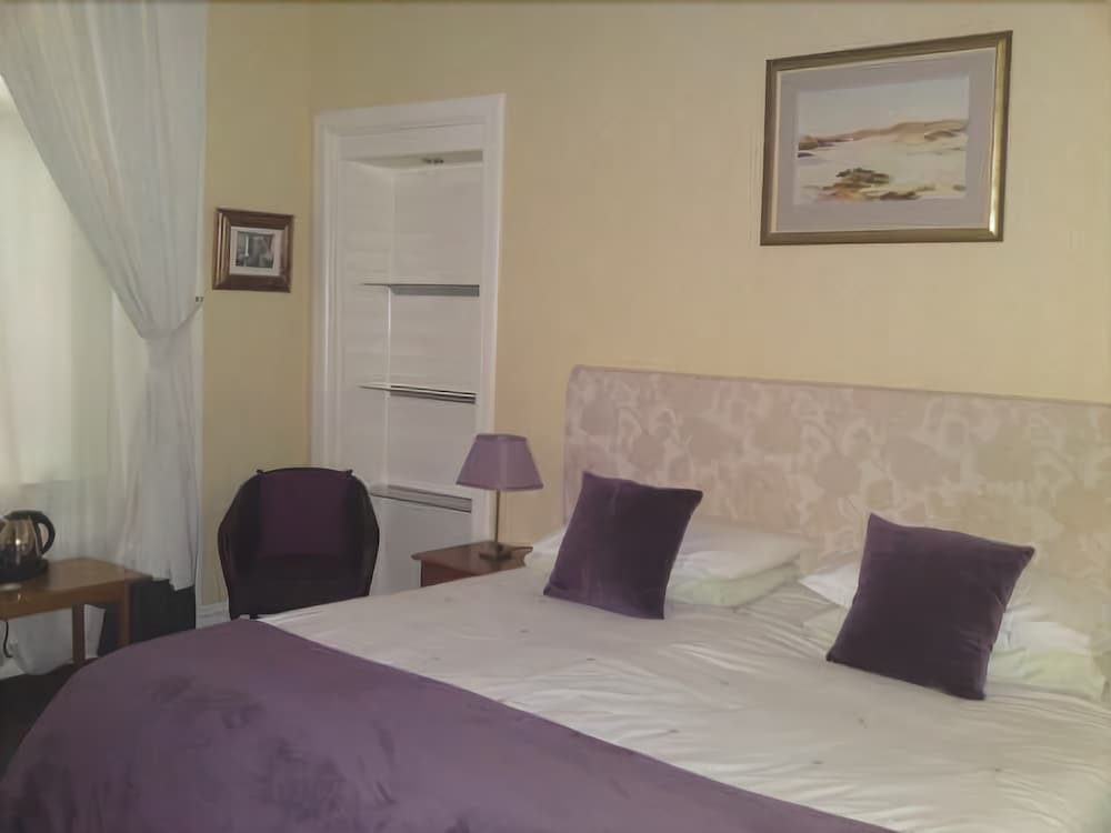 Standard Double Family room with sea view full double bed