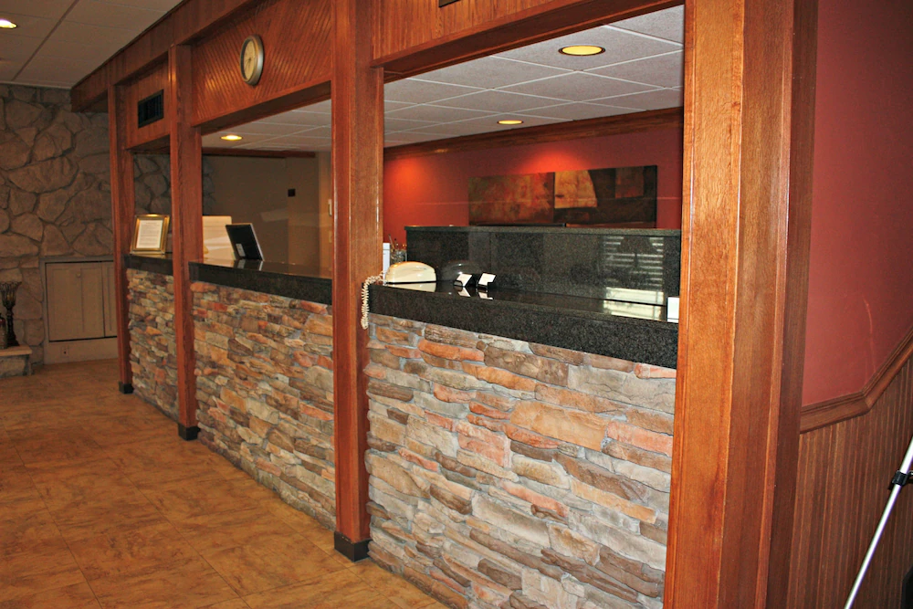 Valley West Inn exterior