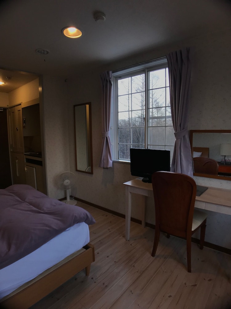 Deluxe Double room with mountain view full double bed