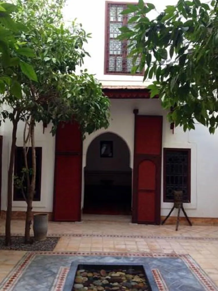 Standard Triple room