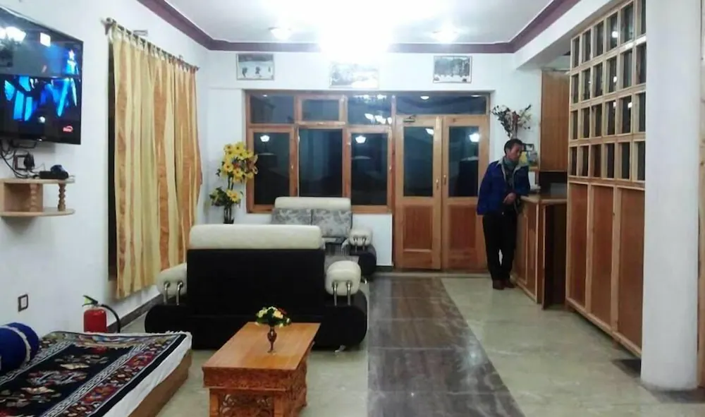 Deluxe Double room with mountain view full double bed