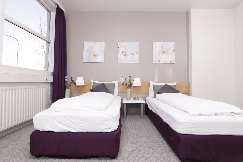 1 Bedroom Double Apartment twin beds