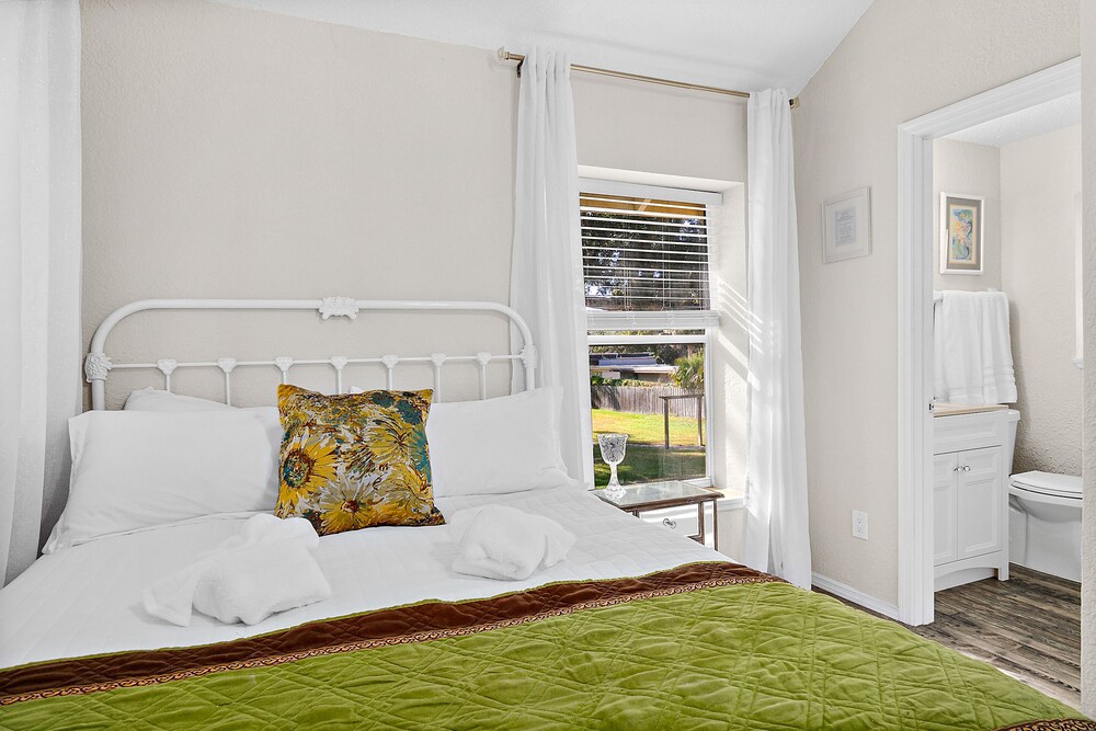 Deluxe Double room twin beds