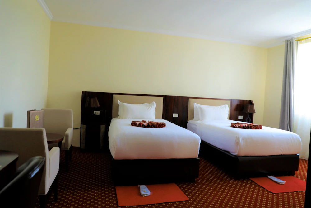 Double Suite full double bed