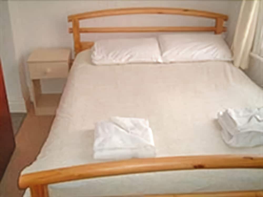 Standard Quadruple Family room