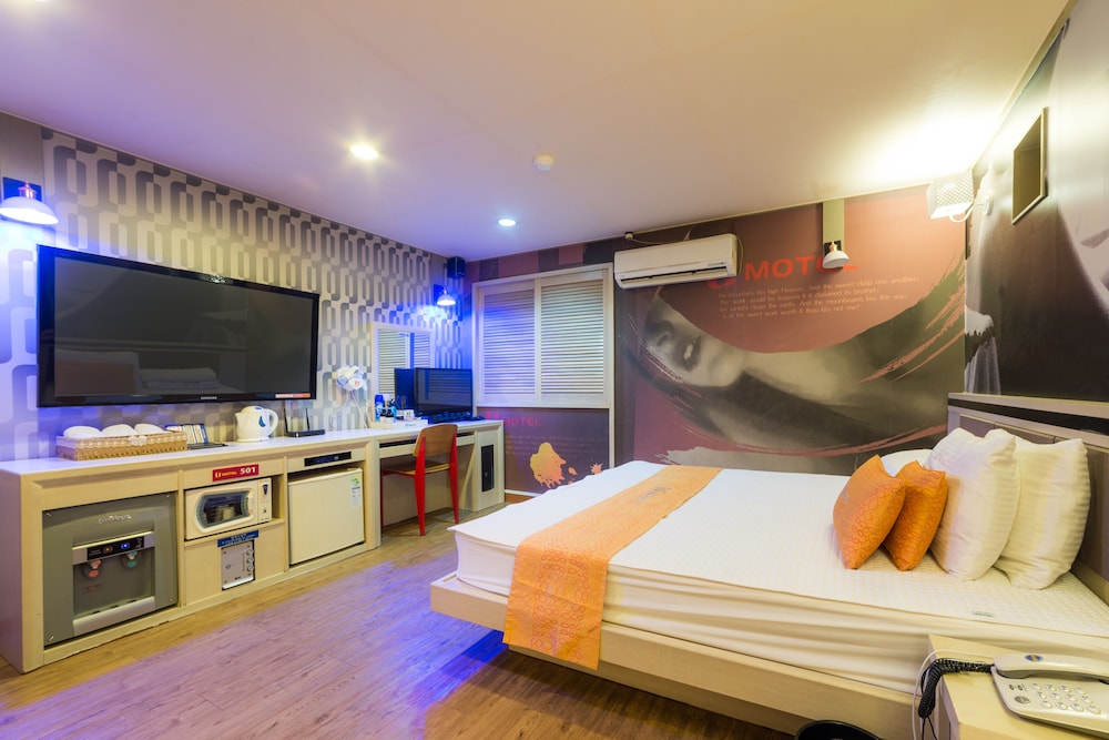 Deluxe Double room twin beds