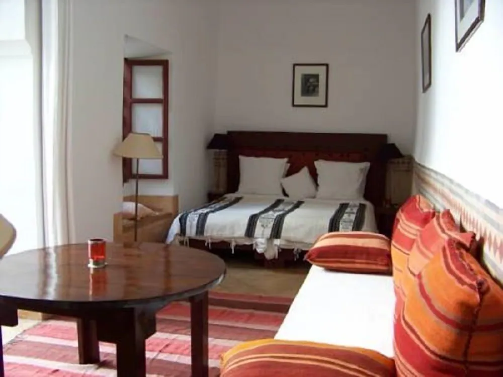 Standard Quadruple Family room single bed