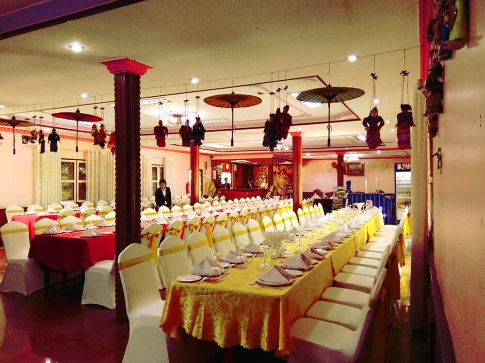 Tiger Hotel exterior