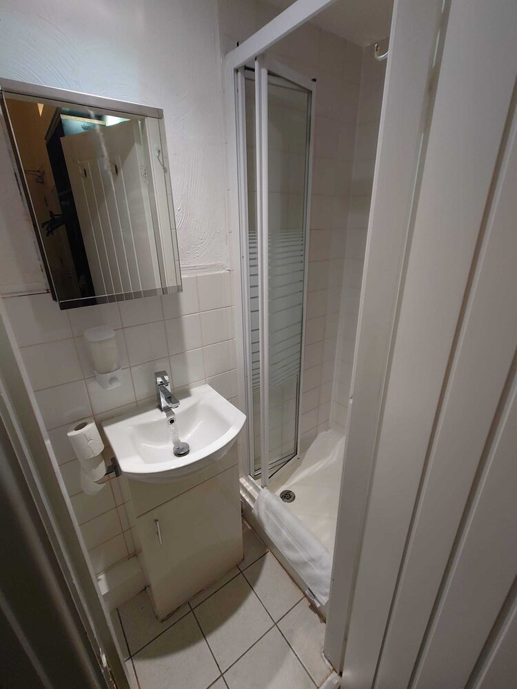 High Tide Hotel Oyo - Blackpool