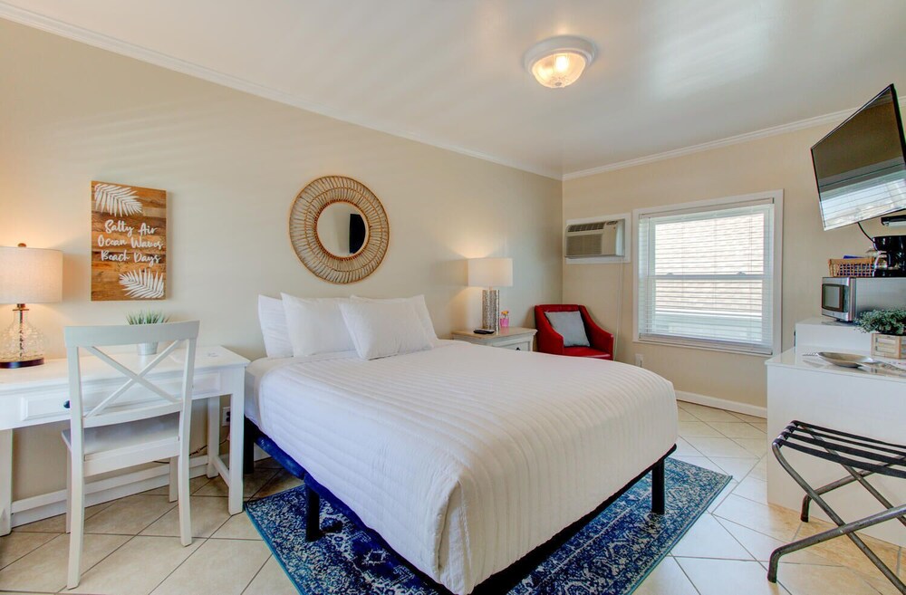 Deluxe Quadruple room with ocean view
