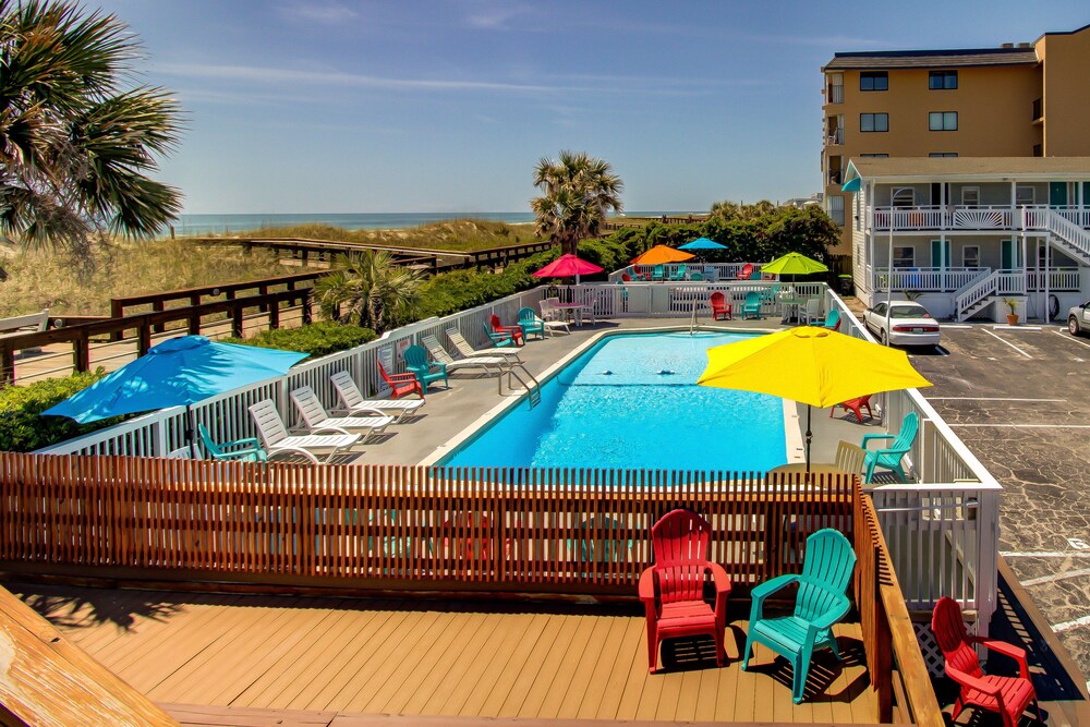 SeaWitch Motel exterior