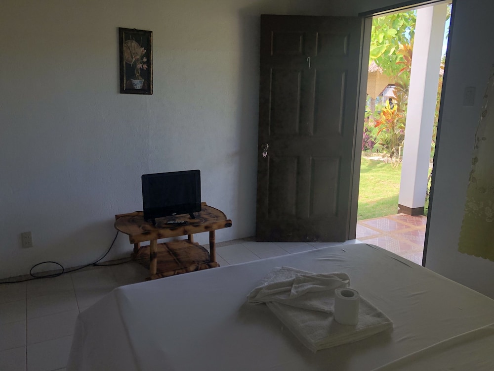 Deluxe Double Cottage with ocean view full double bed