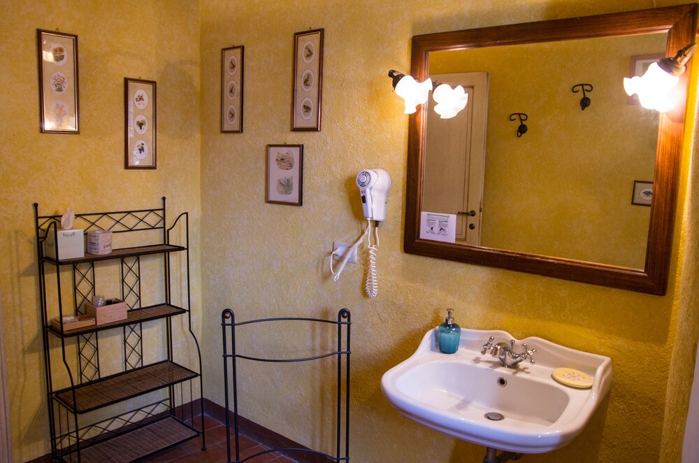 La Locanda di Montisi exterior