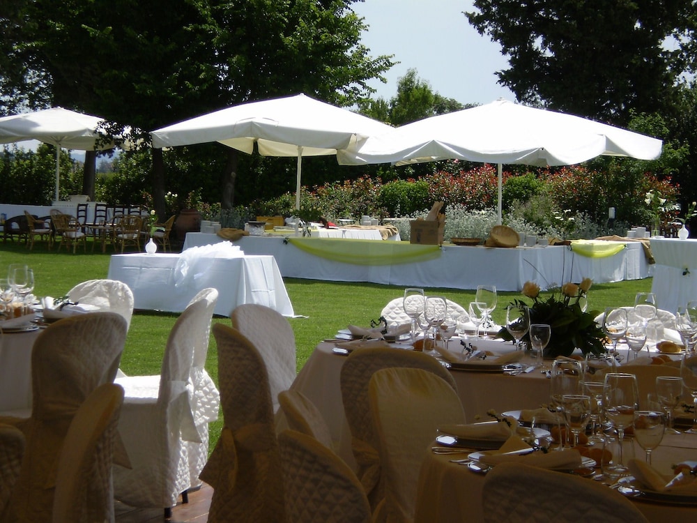 B. & B. Villa San Nicolino exterior
